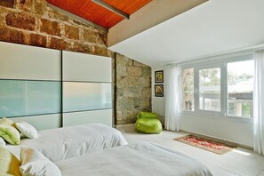 Villa | 5 bedrooms, individually furnished