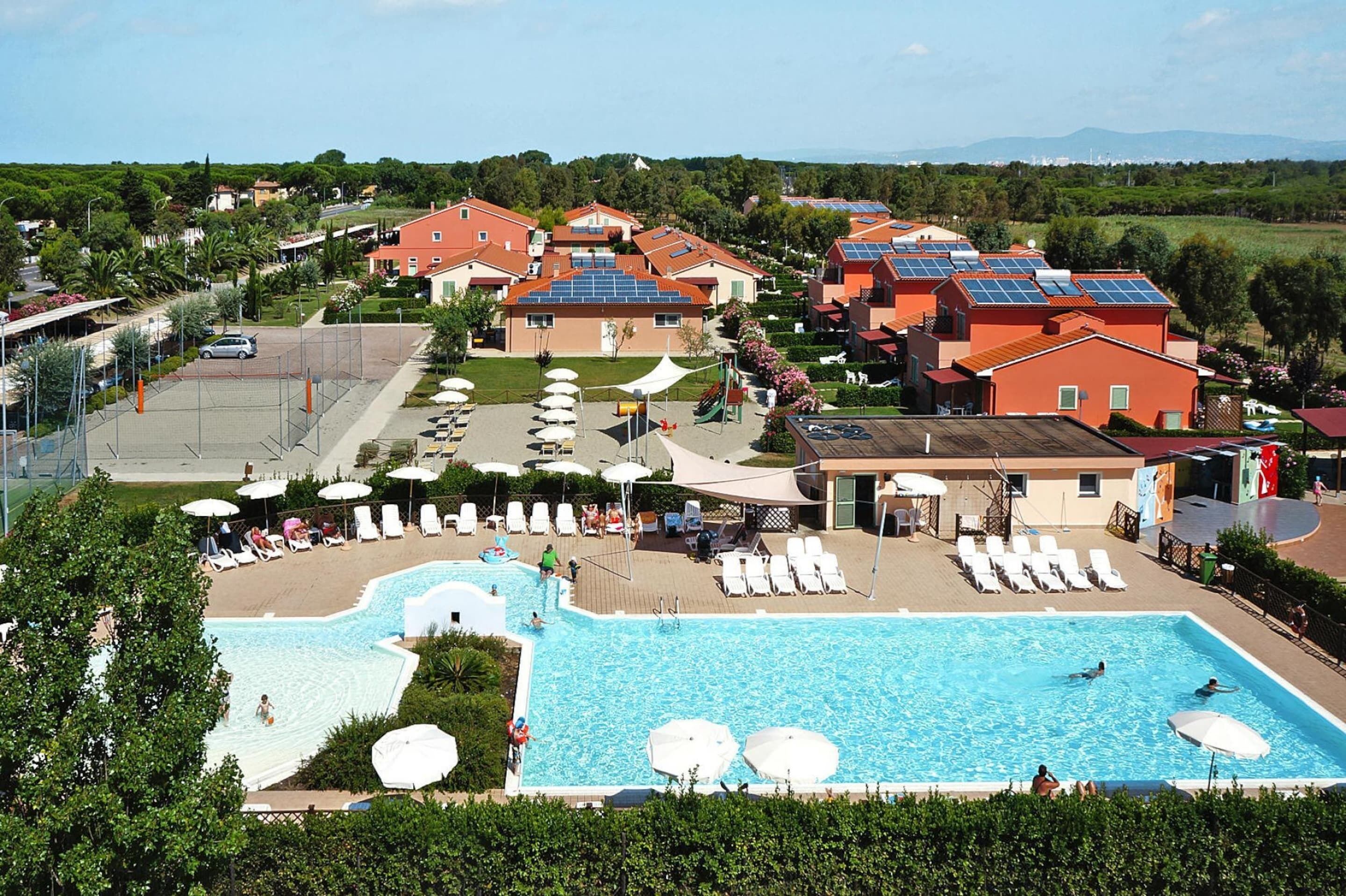 Apartment | Pool | Outdoor pool
