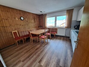 House | Dining
