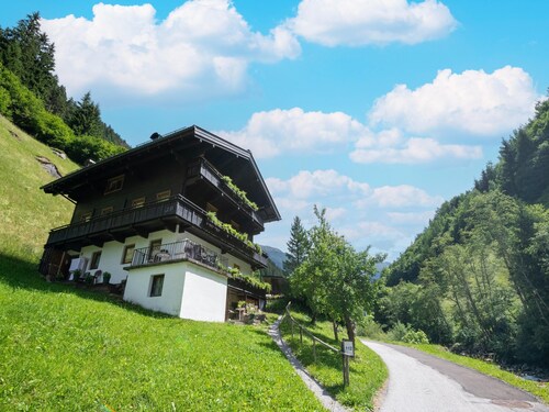 Chalet in Fugen Near Spieljochbahn
