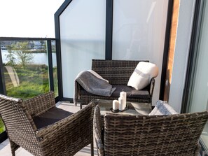 Apartment | Exterior - Apartment by Dziwna River With Pool Access (Dziwnów)