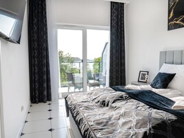 Apartment | 1 bedroom, individually furnished, iron/ironing board