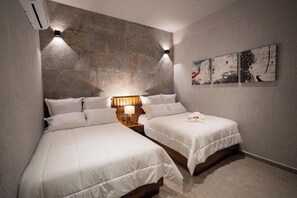Caja de seguridad en la habitación, wifi gratis y ropa de cama 