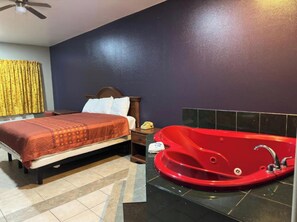 1 bedroom, desk, WiFi, bed sheets