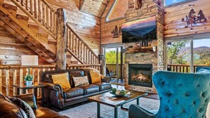Living area - Indoor Pool, Volleyball Beach, Mountain View (Gatlinburg)