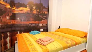 1 bedroom, iron/ironing board, WiFi, bed sheets