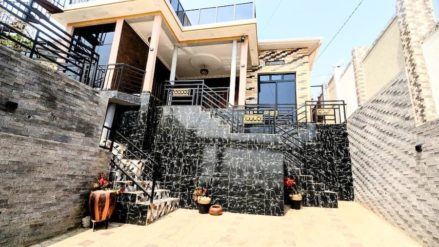 Africa Luxury Tours & Accommodation