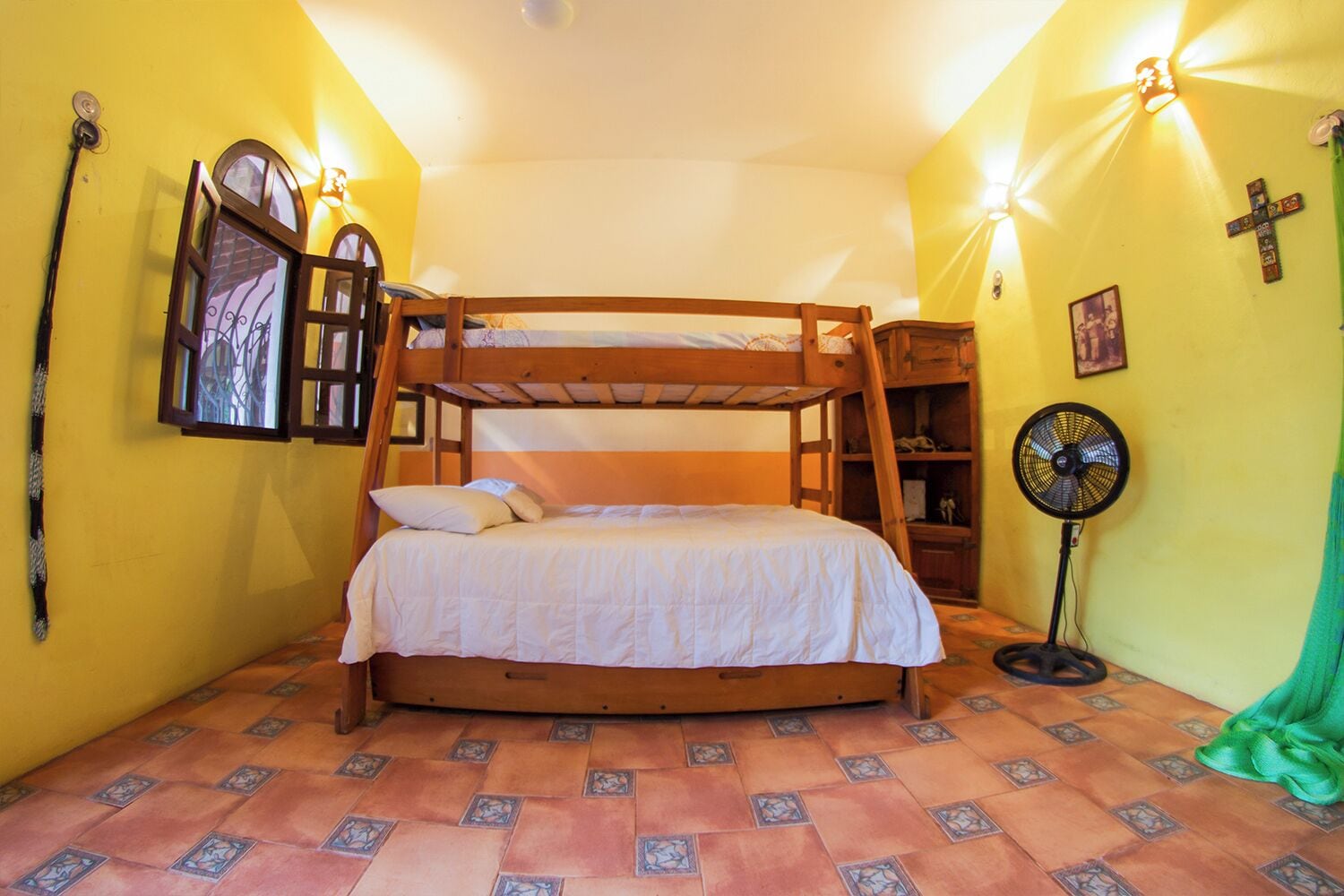 Casa familiar, 3 habitaciones, balcón, vista al jardín | 3 habitaciones, wifi gratis y ropa de cama 