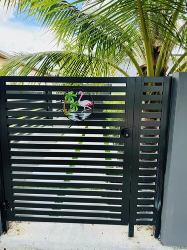 Charming studio in lovely Miami with WiFi and AC