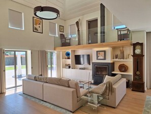 TV connectée, cheminée