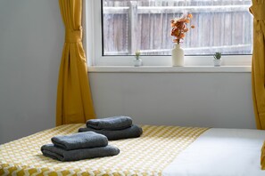 2 bedrooms, Internet, bed sheets