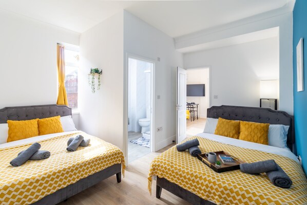 1 bedroom, iron/ironing board, free WiFi, bed sheets - Open Mind Property - Apartment with 2 Beds (Portsmouth)