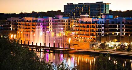 3 min to SDC! * NO STEPS* 8 Bed/6 Bath * Game Room*