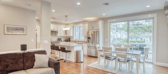 Waterfront Escape! NYC Ferry, Beach, Modern New Construction 3 bedroom 3 bath