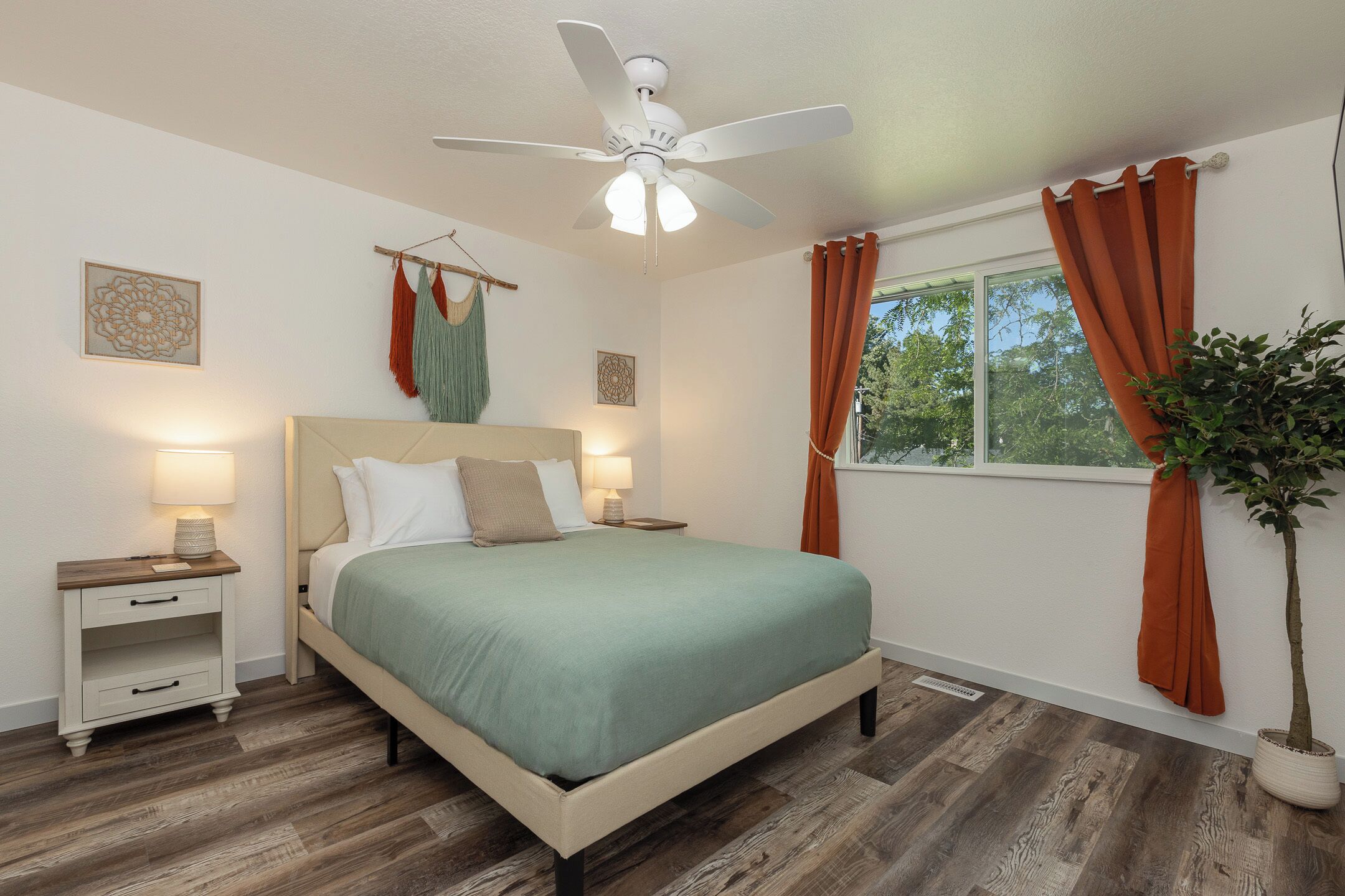 2 bedrooms, iron/ironing board, travel crib, free WiFi