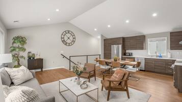 智能電視、書籍、音響