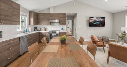 Luxury Scandinavian Home - Near PDX/Waterfront