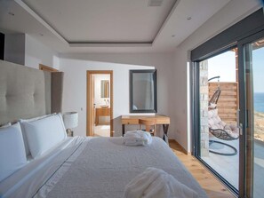 6 室のベッドルーム、セーフティボックス (室内)、アイロン / アイロン台、WiFi (無料)