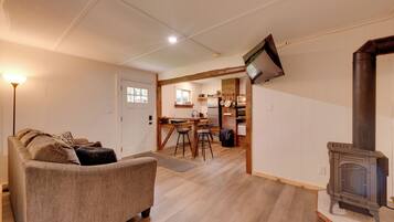 Tv och ett bordtennisbord