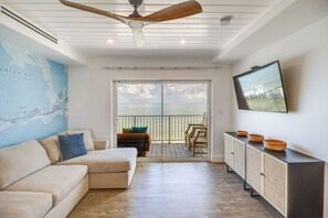 TV - Florida Keys Getaway w/ Stunning Ocean Views (Layton)