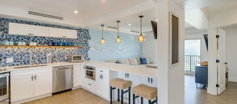Florida Keys Getaway w/ Stunning Ocean Views