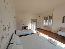 Camera quadrupla | Wi-Fi gratuito