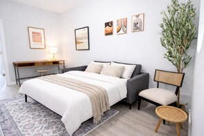 1 bedroom, desk, iron/ironing board, WiFi