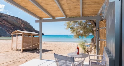 Opal Wave Milos: A seafront escape house