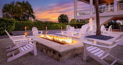 𝐅𝐢𝐧𝐝𝐢𝐧𝐠 𝐌𝐞𝐢𝐥𝐢 Gorgeous Beachfront Crystal ShoresResort+Amenities.2BR