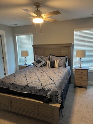 3 bedrooms, desk, iron/ironing board, travel crib