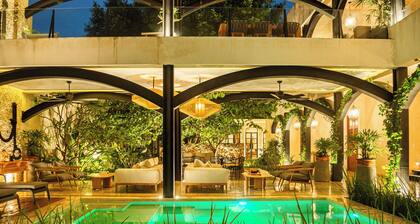 Adoro Hotel Boutique