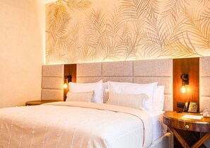 Premium-Zimmer, eigener Pool | Bettwäsche aus ägyptischer Baumwolle, hochwertige Bettwaren, Minibar