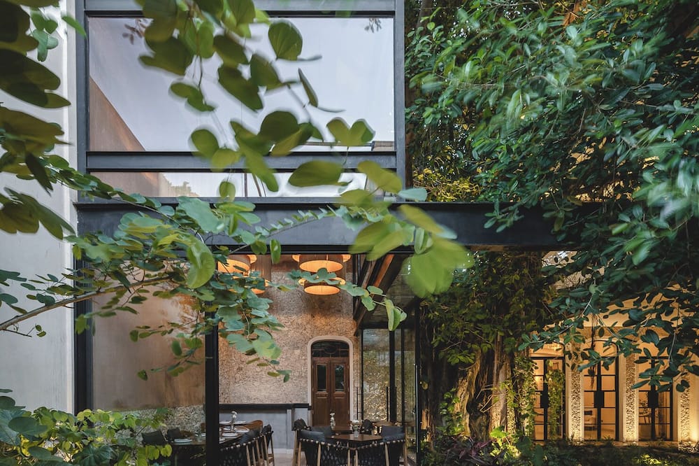 Adoro Hotel Boutique