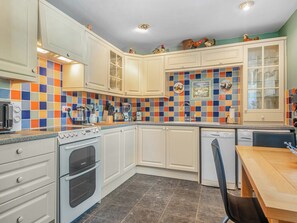 Dishwasher, cookware/dishes/utensils
