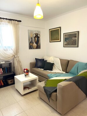 TV - Maisonette with unlimited sea view and private pool (Andros)