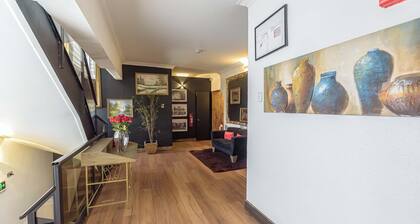 Charming bed & breakfast with WiFi and AC in wonderful Recoleta