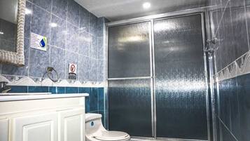Dusche, Seife, Toilettenpapier