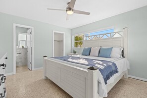 3 habitaciones, tabla de planchar con plancha, wifi y ropa de cama 