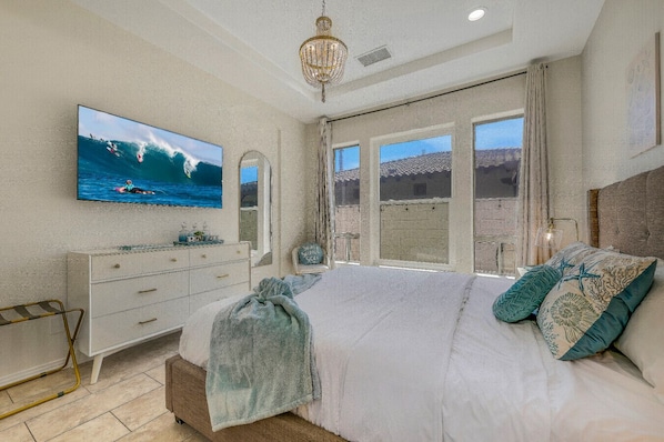 7 bedrooms, desk, iron/ironing board, travel cot