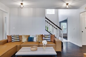 Smart-TV, peis, fotballspill og bordtennis