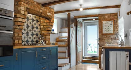 3 bedroom accommodation in Walgrave