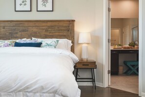 4 chambres, fer et planche à repasser, Wi-Fi, draps fournis