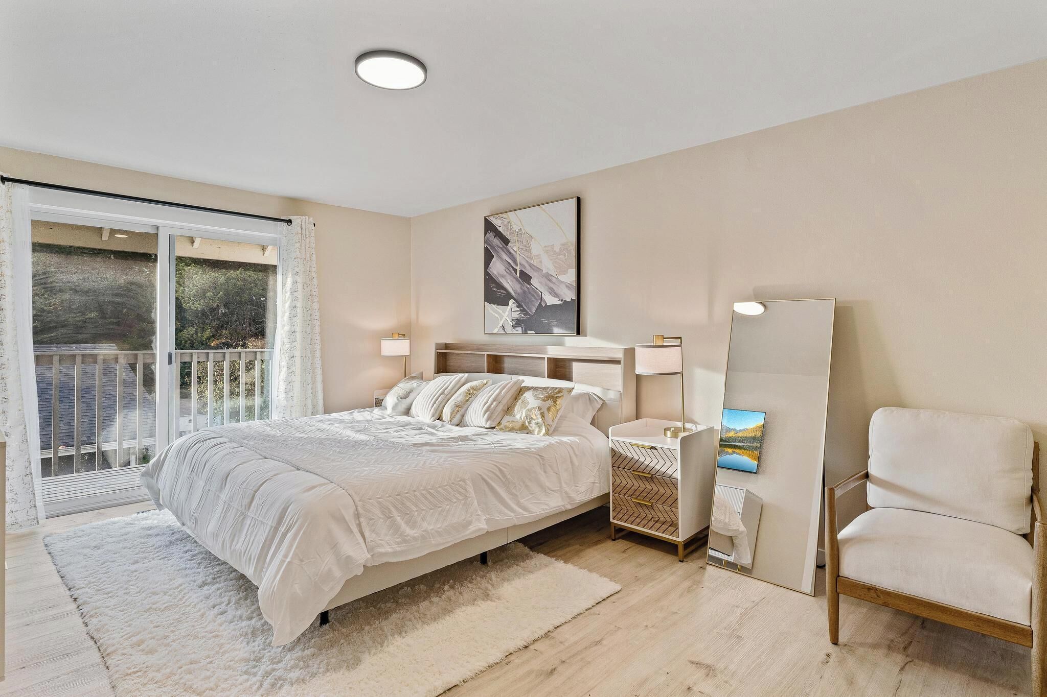 6 chambres, fer et planche à repasser, Wi-Fi, draps fournis