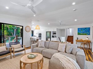 Télévision, table de tennis de table