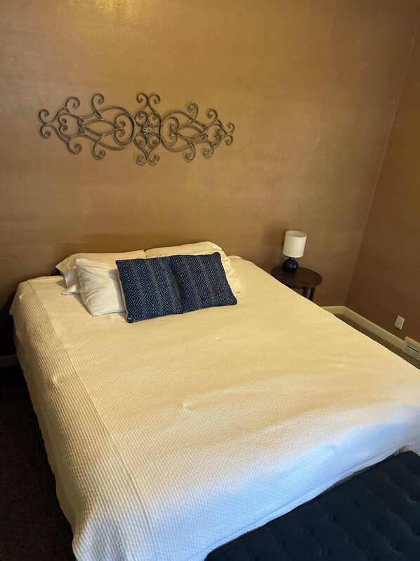 4 chambres, fer et planche à repasser, lit parapluie, Wi-Fi