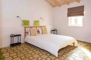 2 chambres, lit parapluie, Wi-Fi, draps fournis