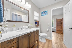 Hair dryer, towels, soap, shampoo - Charming 3-Bedroom Tropical Retreat with Private Salt Water Pool (Palm Bay)