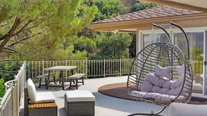 屋外ダイニングエリア