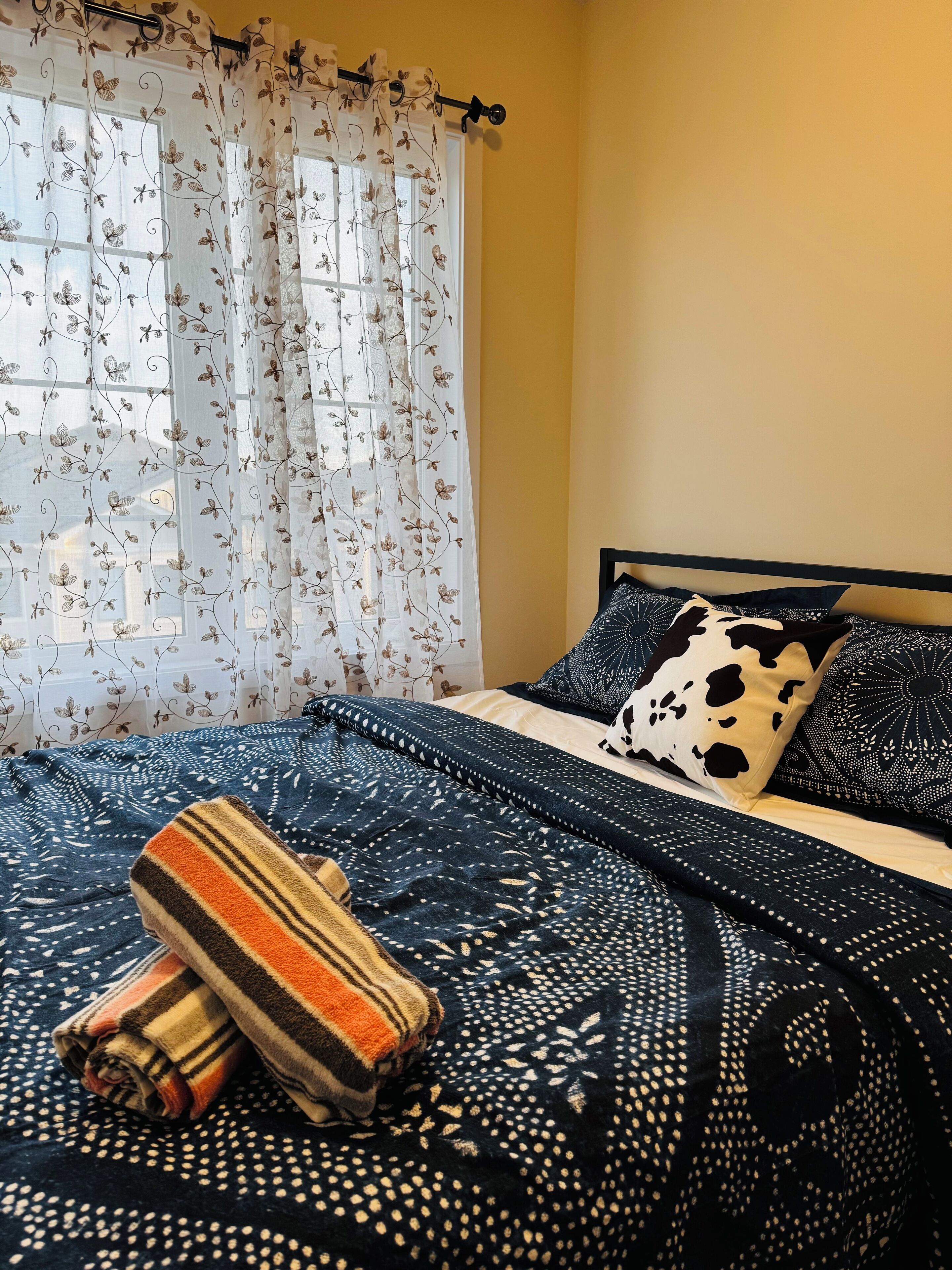 3 bedrooms, WiFi, bed sheets