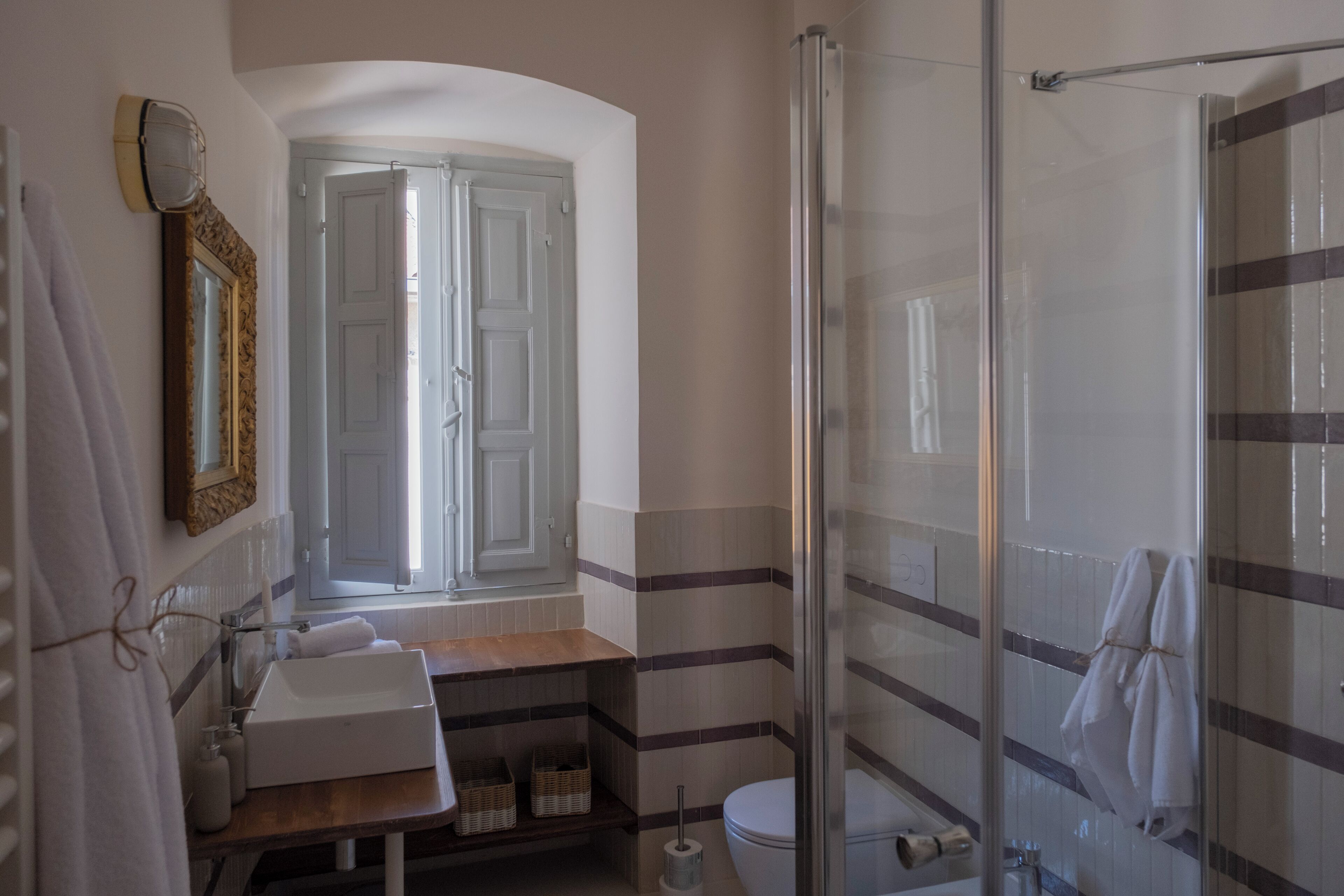Suite, Mountain View | Bathroom | Shower, hair dryer, towels, soap